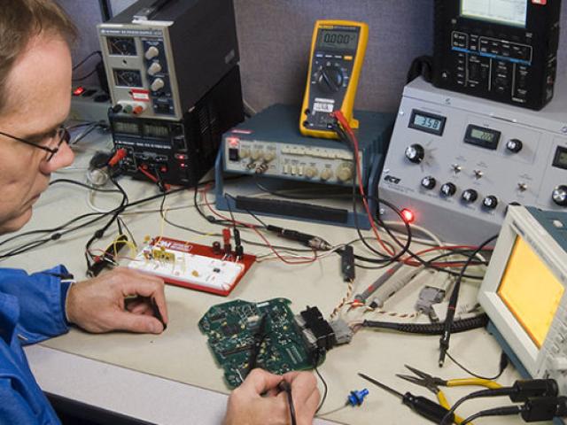E-Engineering education